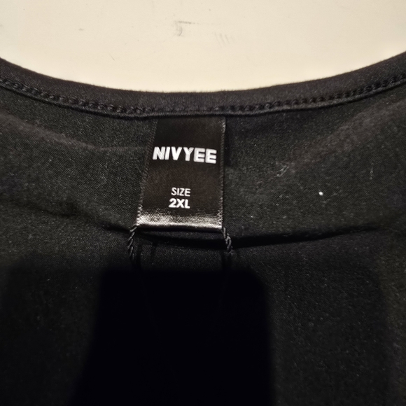 Elegant Black Ruffle Sleeve Maxi Dress - Picture 7 of 8